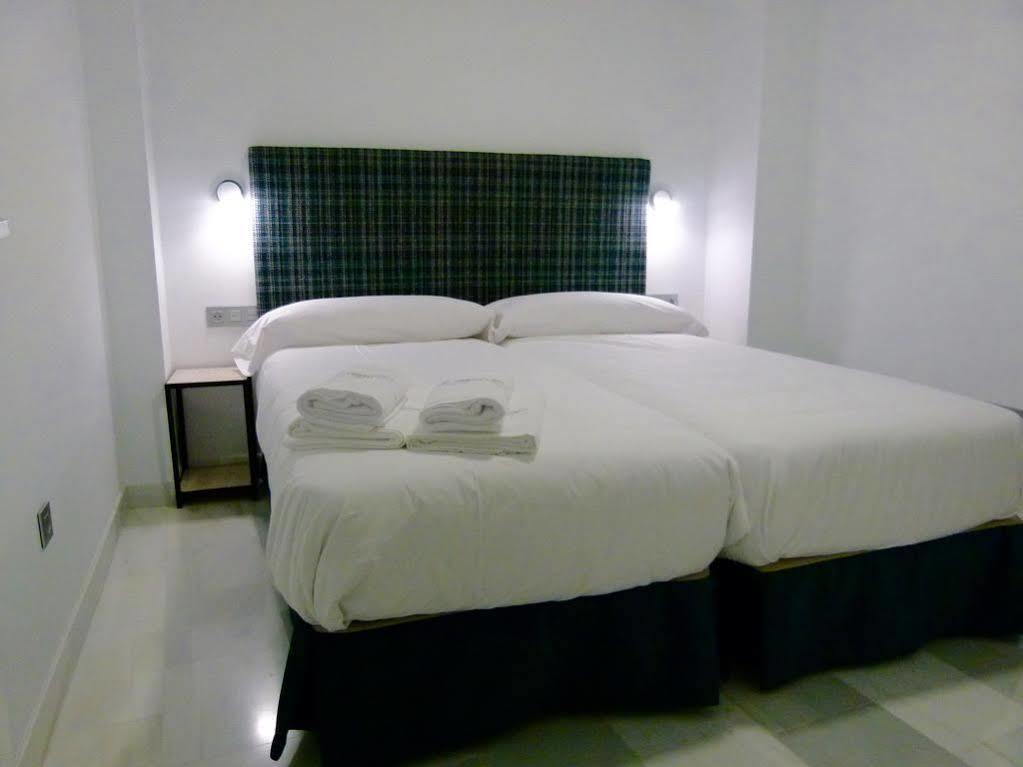 Urbanliving Gran Capitan Apartment กรานาดา ภายนอก รูปภาพ