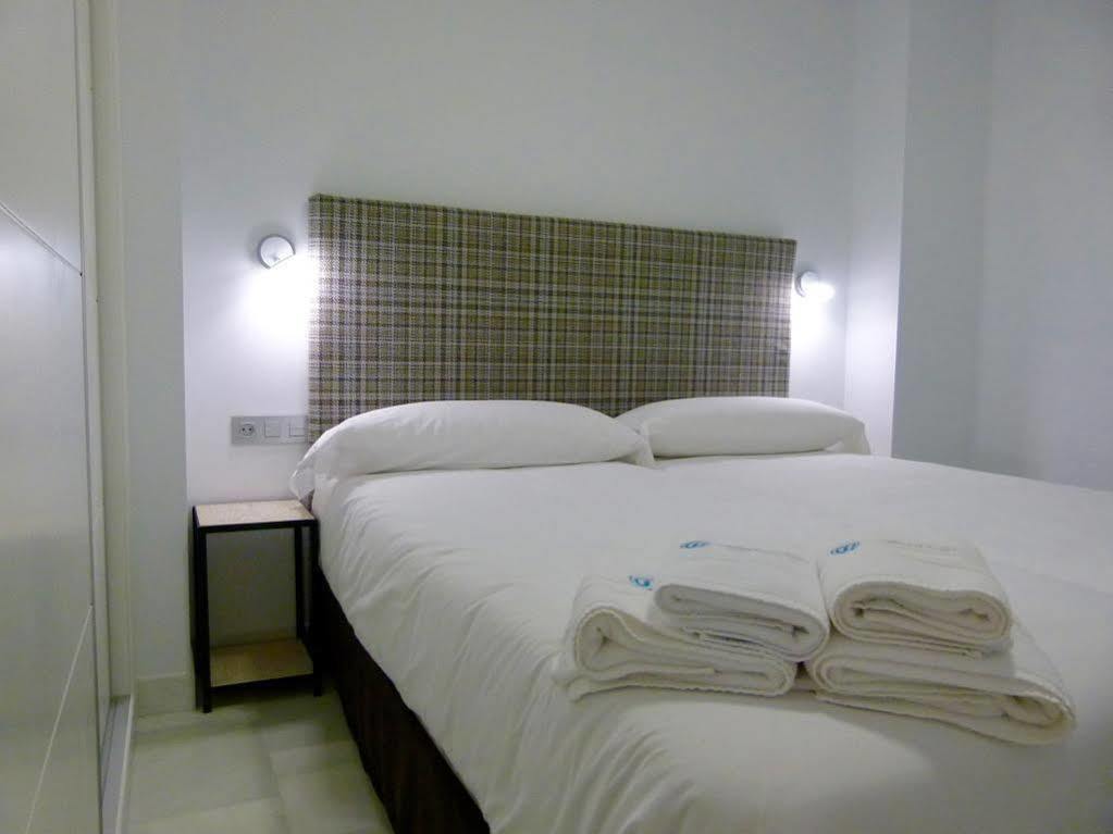 Urbanliving Gran Capitan Apartment กรานาดา ภายนอก รูปภาพ